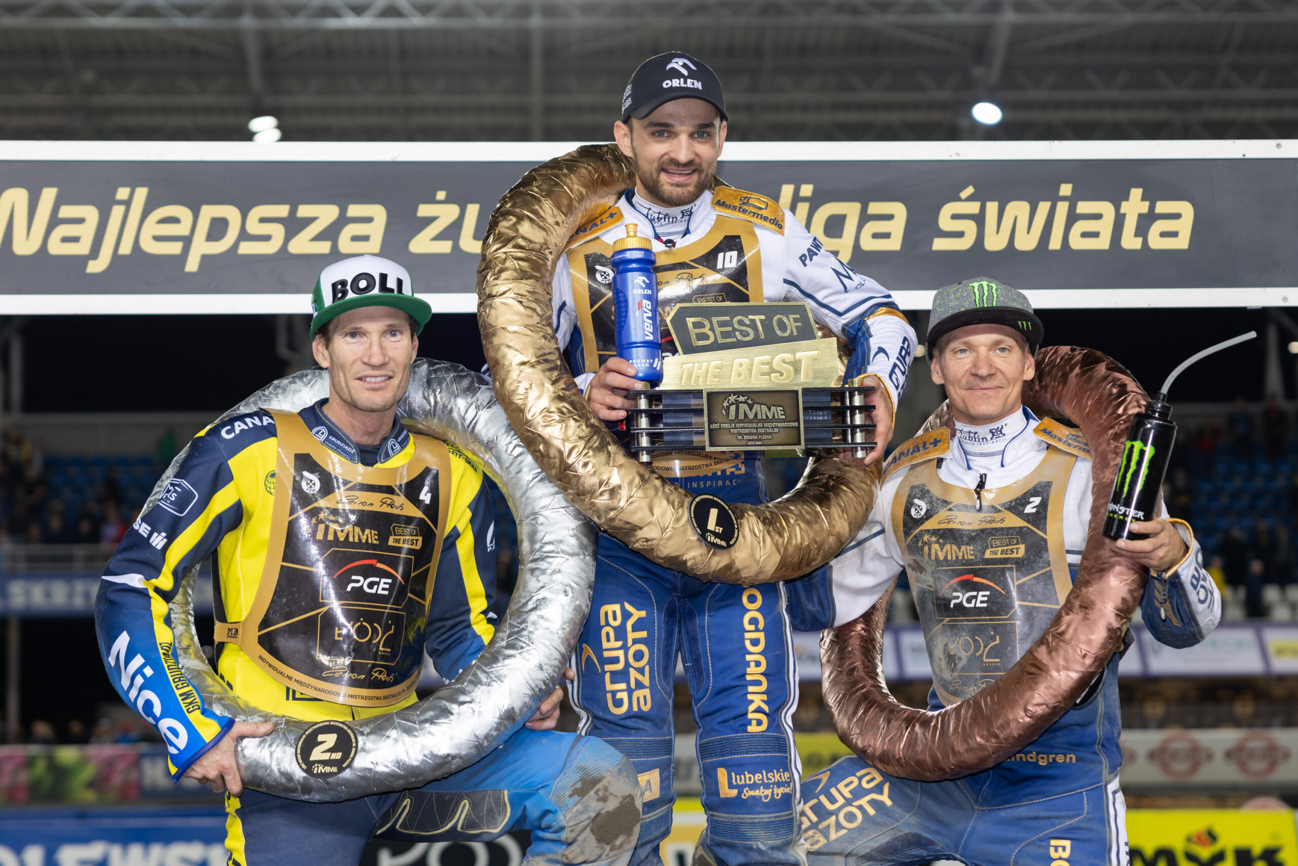 2024.04.05 Lodz
Zuzel Speedway 2024
Speedway Turnieje towarzyskie
IMME
N/z Podium Jason Doyle, m Bartosz Zmarzlik, Fredrik Lindgren
Foto Marcin Karczewski / PressFocus
2024.04.05
Speedway 2024
IMME
N/z Podium Jason Doyle, m Bartosz Zmarzlik, Fredrik Lindgren
Foto Marcin Karczewski / PressFocus